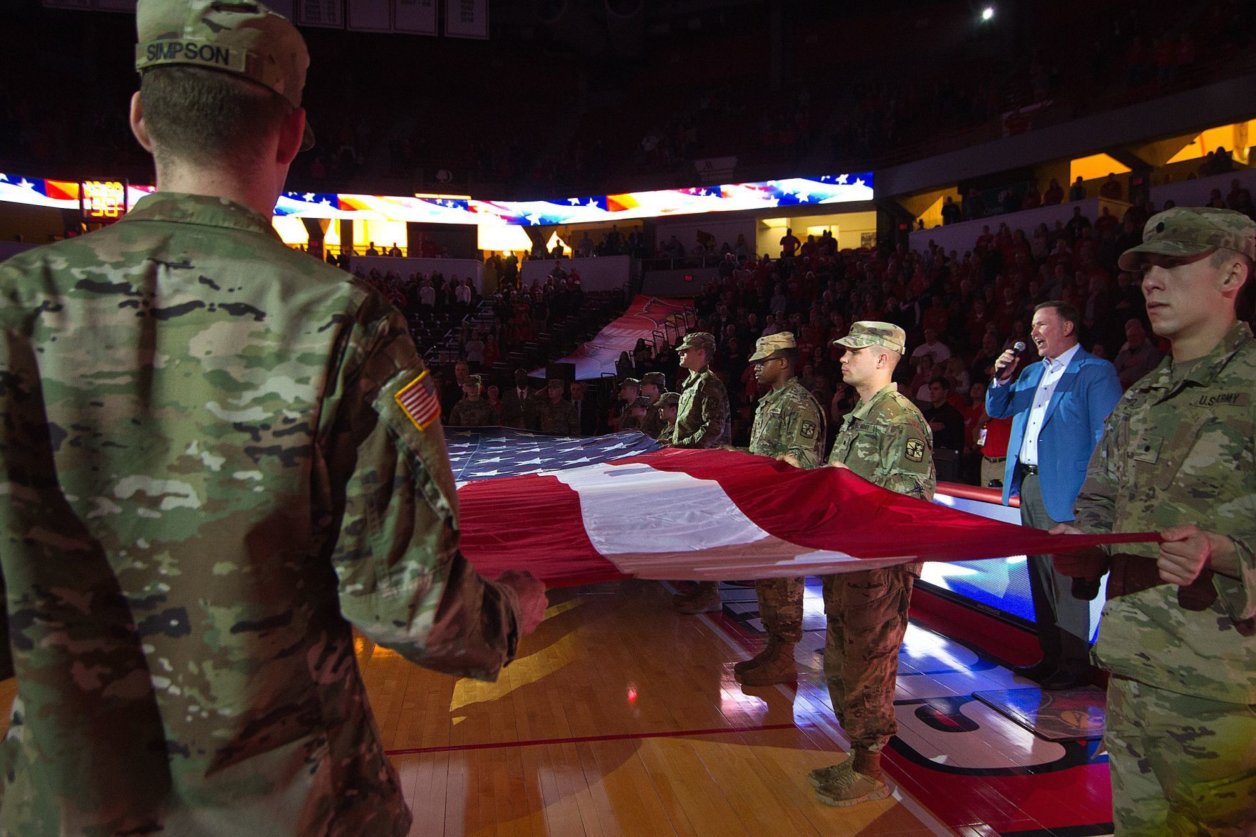 020920-blm-spt-4isuhoops